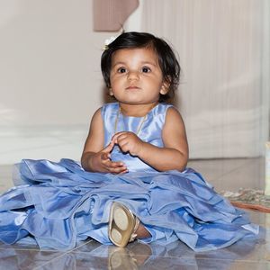 Meet your Posher, Lavi