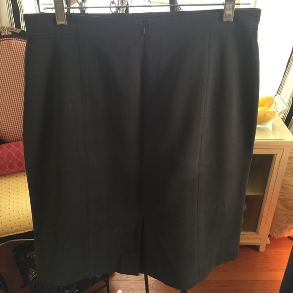 Skirt Suit - Picture 3 of 4