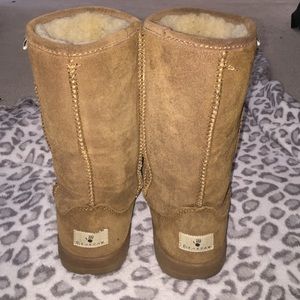 Bearpaw Boots