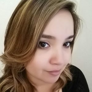 Meet your Posher, Yesenia