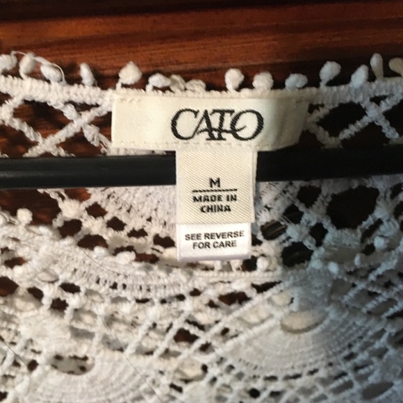 Short sleeve cream colored knit over shirt - Picture 2 of 2