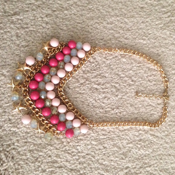 Gold detailed with pink beaded necklace