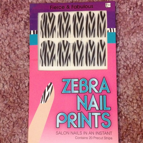 Zebra nail prints