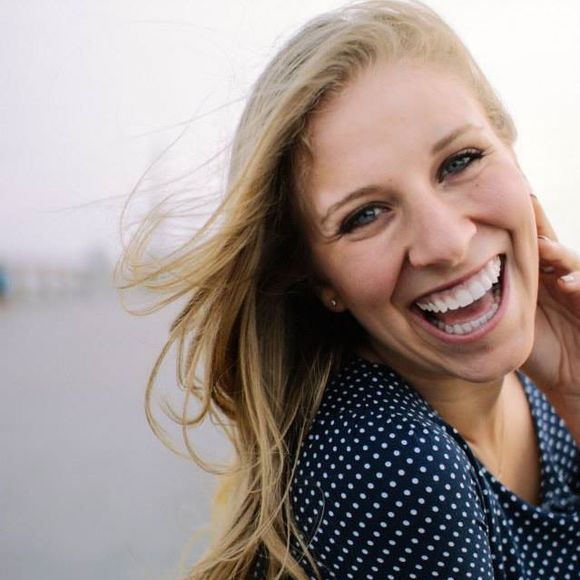 Meet your Posher, Alyson