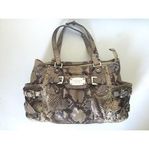Michael Kors Gansevoort Shoulder Satchel