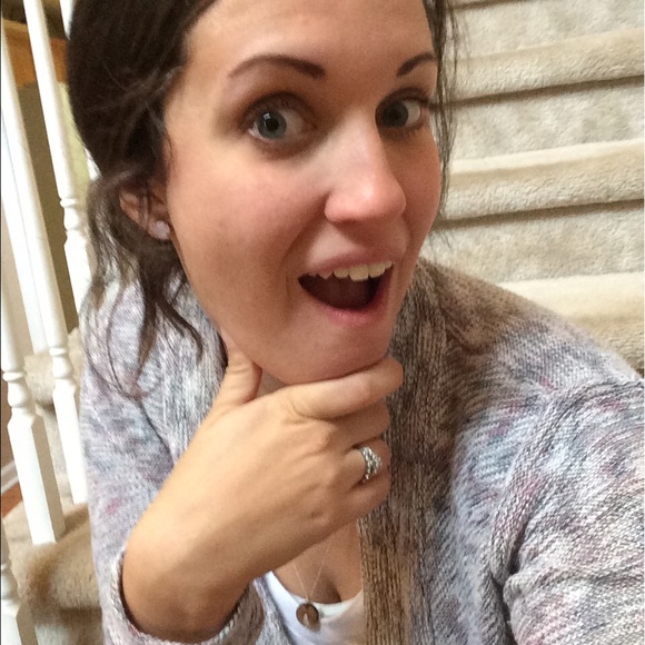 💛 Meet your Posher, Tiffany 💛 - Picture 4 of 4