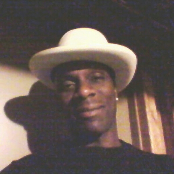 Meet your Posher, Sean - Picture 3 of 4