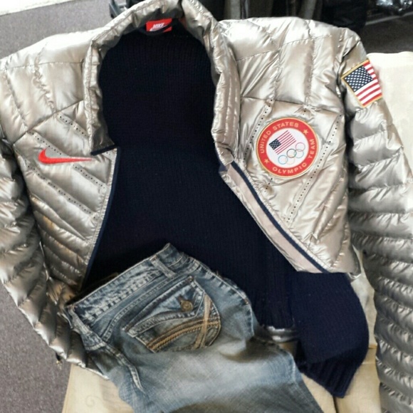 ON RESERVE  Nike Commemorative  Olympic  Jacket