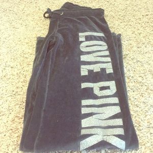 VS PINK SWEATPANTS!!