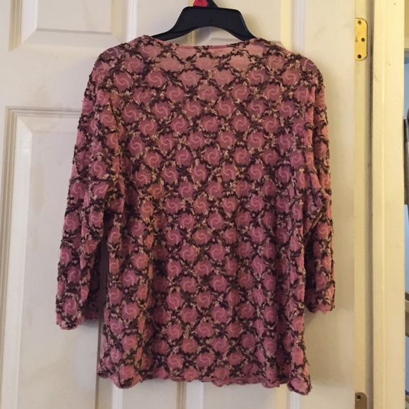 Pink lace top - Picture 2 of 2