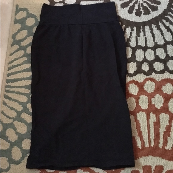 Tight fitting pencil skirt