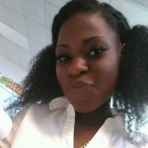 Meet your Posher, Angeline