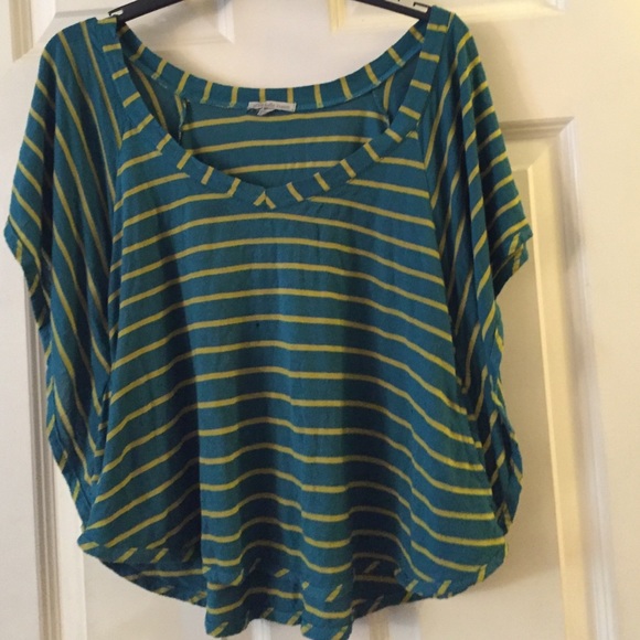 Cute stripe top - Picture 1 of 2