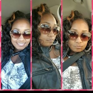 Meet your Posher, Adrienne