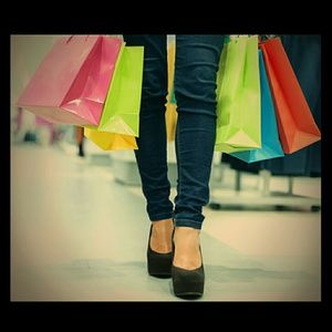 Meet your Posher, SweeT Shopper Girl