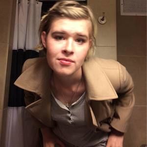 Meet your Posher, Leigh