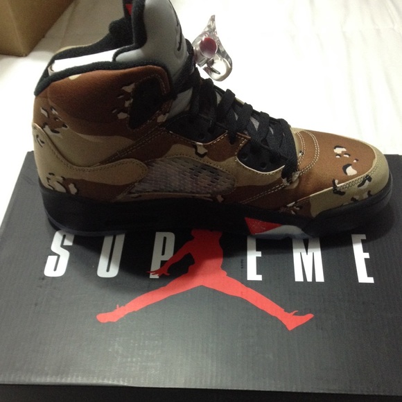 Supreme Jordan 5 Desert Camo Size 9 - Picture 4 of 4