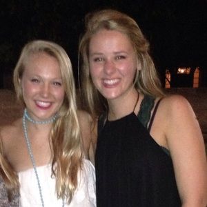 Meet your Posher, Olivia