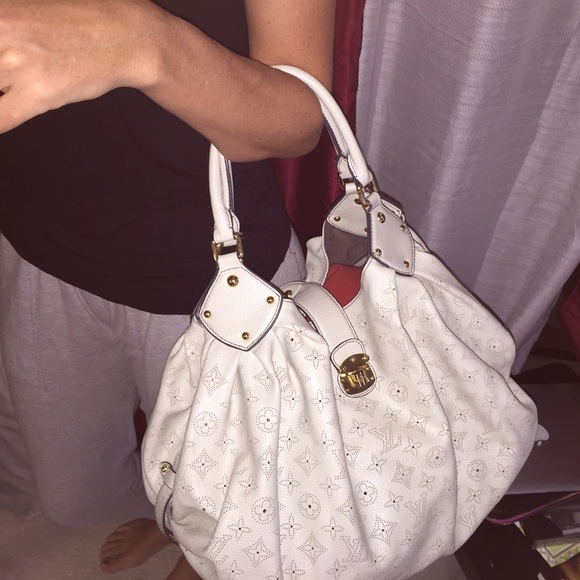 Louis Vuitton mahina xl