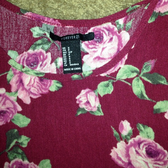 Floral maroon crop top