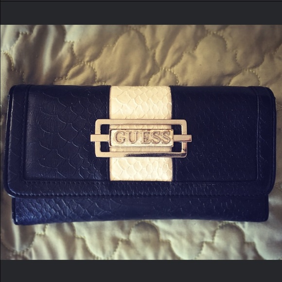 Guess Wallet