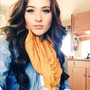 Meet your Posher, Brittany