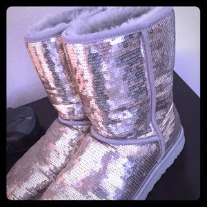 💎💎Silver Sparkly UGGS! 💎💎