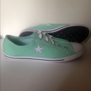 Converse One Star in Mint Green