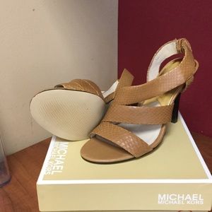 Micheal Kors Farris Sandal