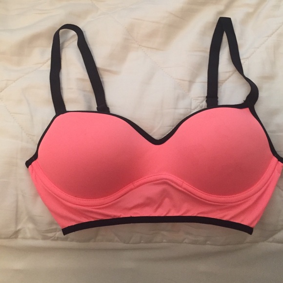Push up sports bra size small