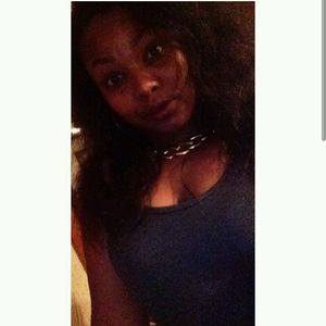 Meet your Posher, Joi