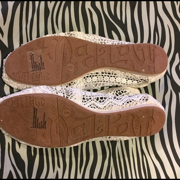 Slip ons - Picture 2 of 2