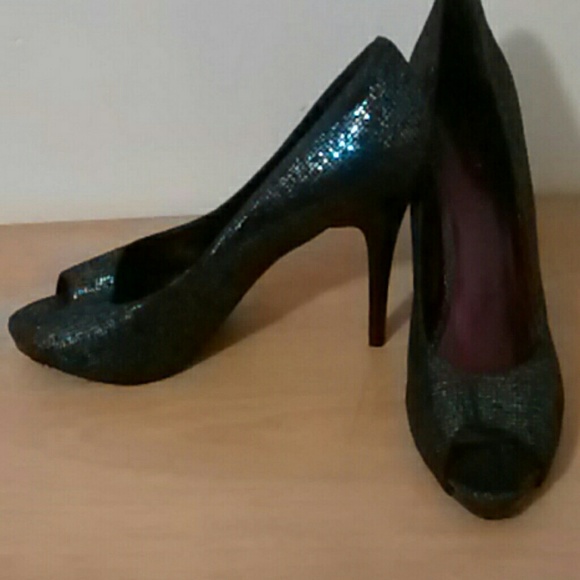 Blue iridescent Peep Toe Pumps
