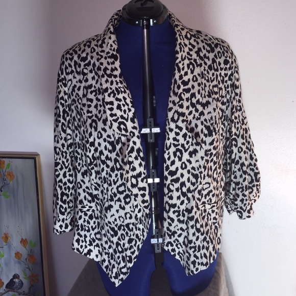Leopard print blazer