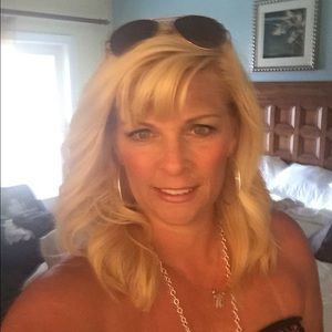 Meet your Posher, Christine