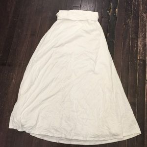 White maxi skirt