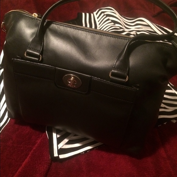 👜 New👜 Kate Spade Black 👜REDUCED $50 Off✅ SOLD✅ - Picture 2 of 4