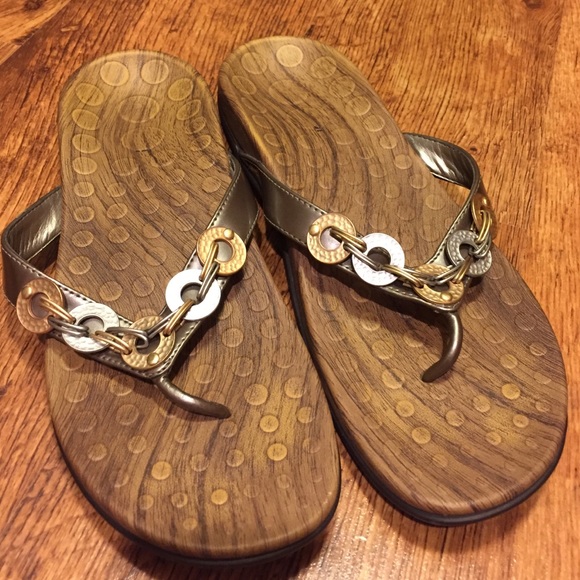 Silver Orthaheel Vionic Sandals
