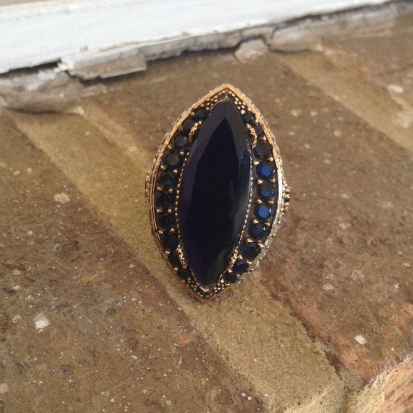 WOW SAPPHIRE TOPAZ RING - Picture 1 of 4