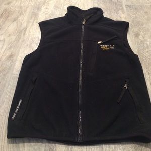 Black mountain hard wear wind stopper vest