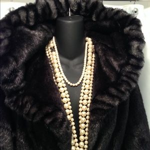 Gorgeous Jones New York Faux Fur Coat Size XL