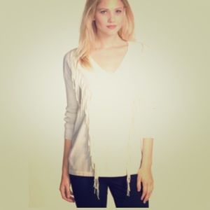 NWTs Vince Camuto Vanilla Fringe Sweater!