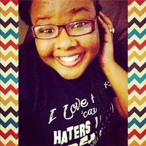 Meet your Posher, Ava