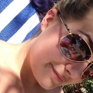 Meet your Posher, Savannah