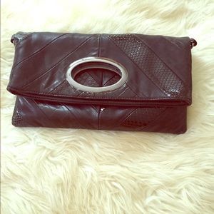 Aldo clutch