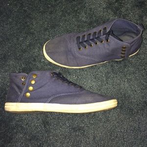 Blue hightop sneakers w/ buttons🔸