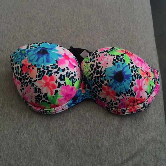 Push up strapless bra