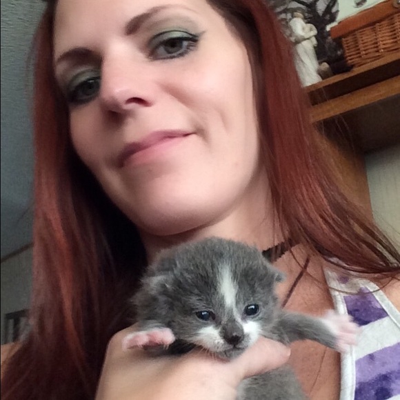 Meet your Posher, Tiffany - Picture 2 of 2