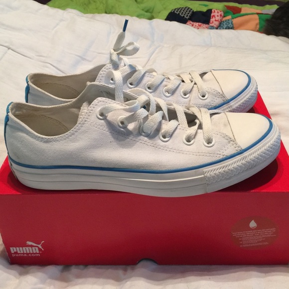 White Converse All Stars women's US size 10