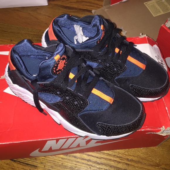 WMNS AIR HUARACHES RUN